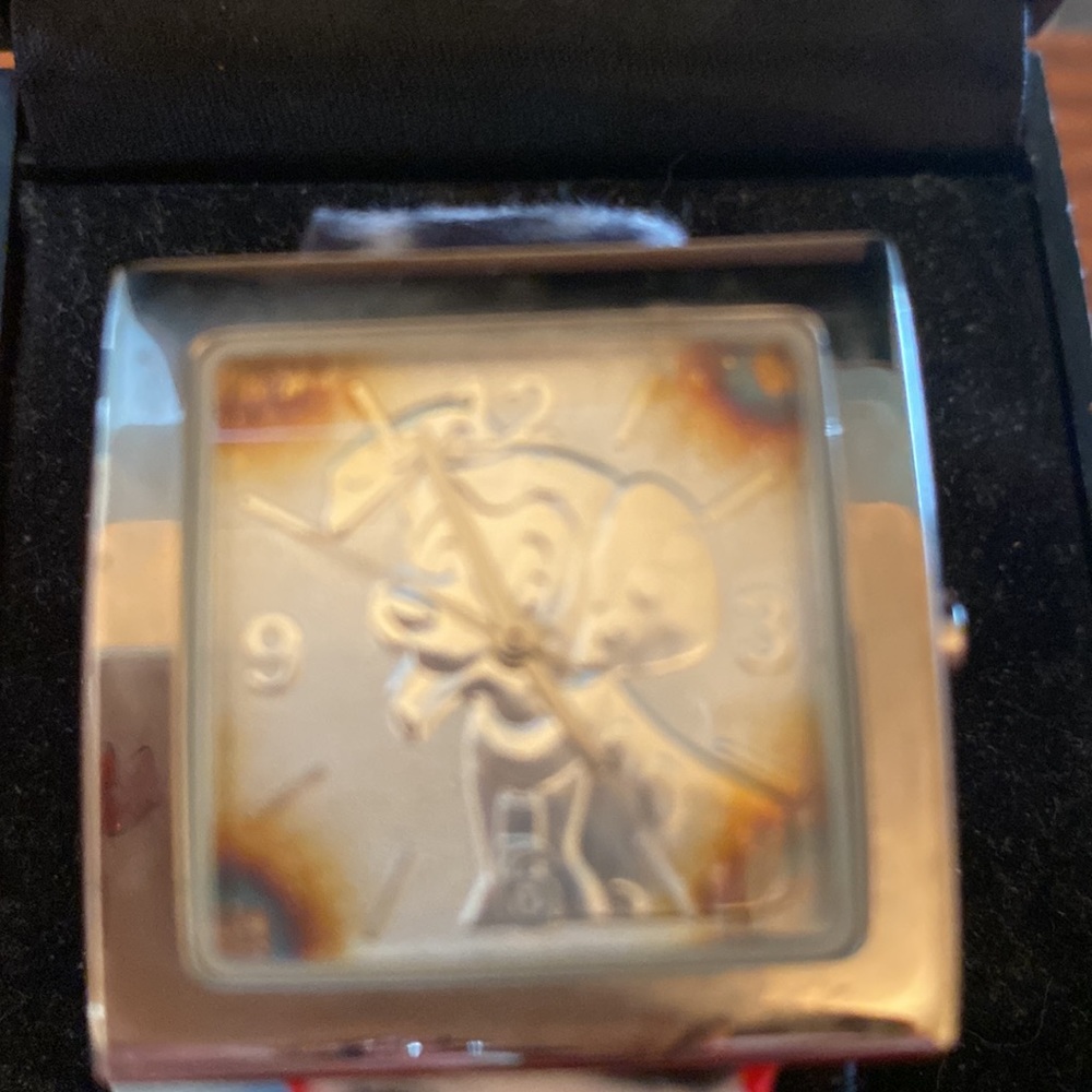 🦊 one of a kind RARE 102 Dalmatians watch. - Picture 6 of 6